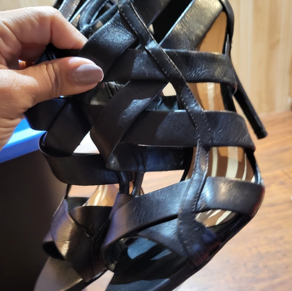 Sandal with heel - Picture 3 of 7